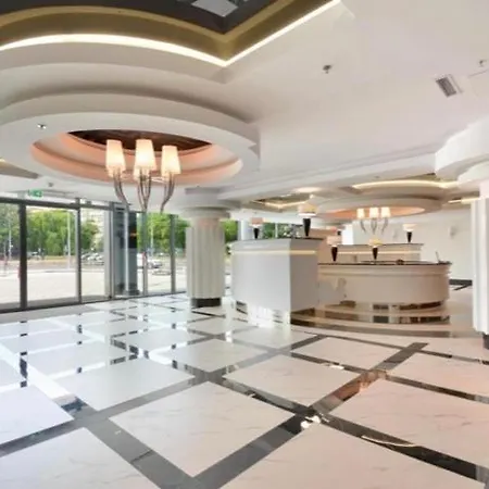Hanza Tower Center With Pool & Sauna & Jacuzzi Appartamento *